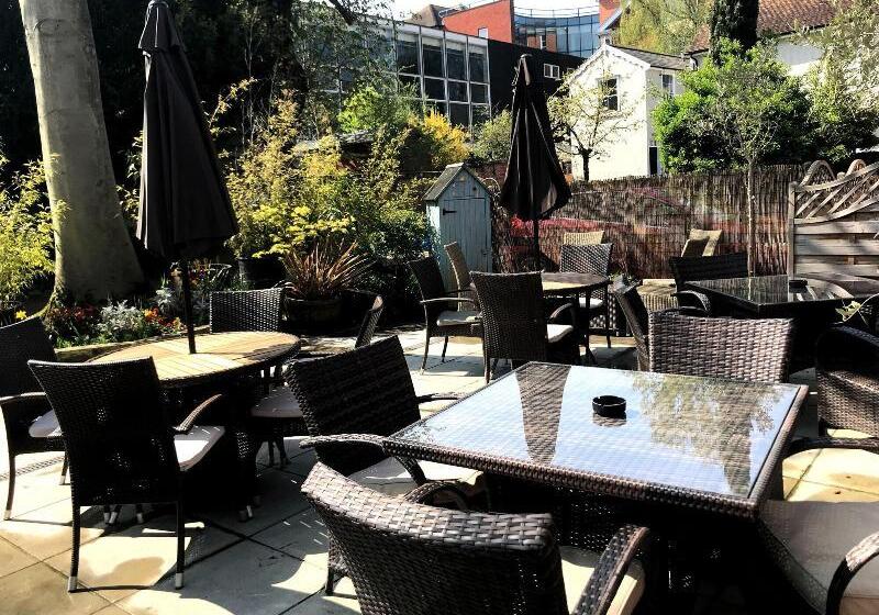 هتل The North Hill