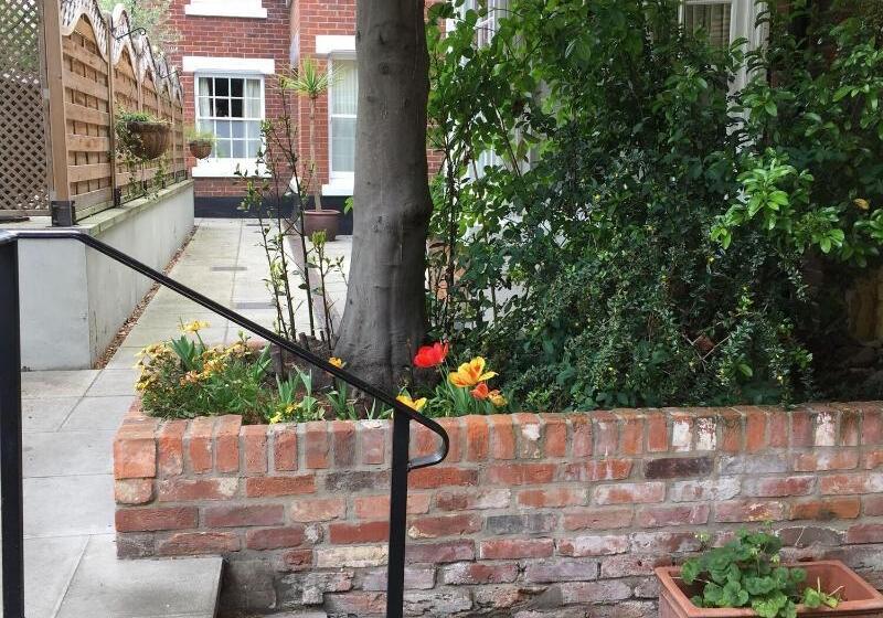 ホテル The North Hill