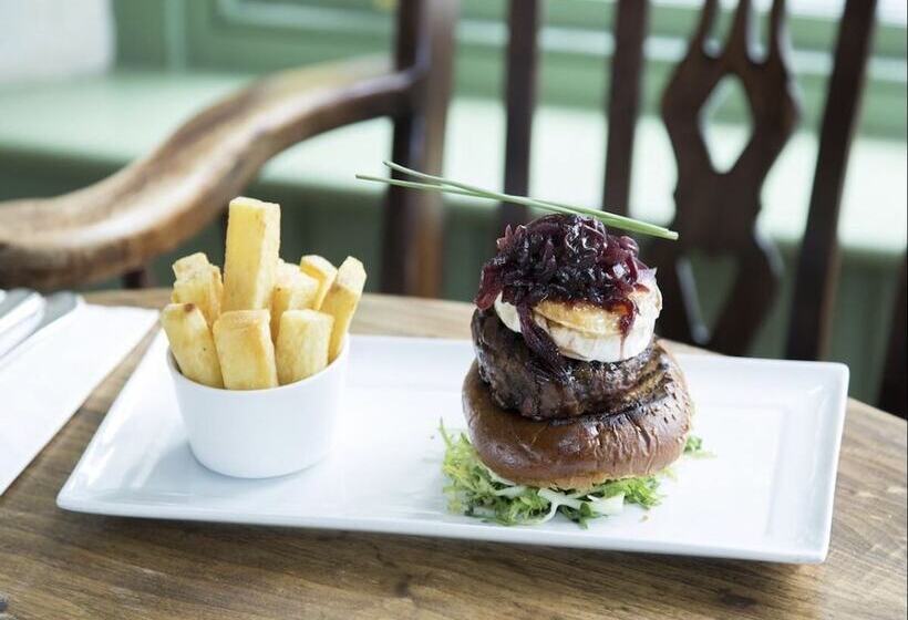 فندق The Royal Oak