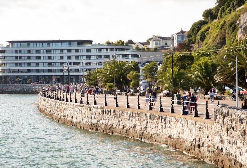 בית מלון כפרי The Caledonian Torbay