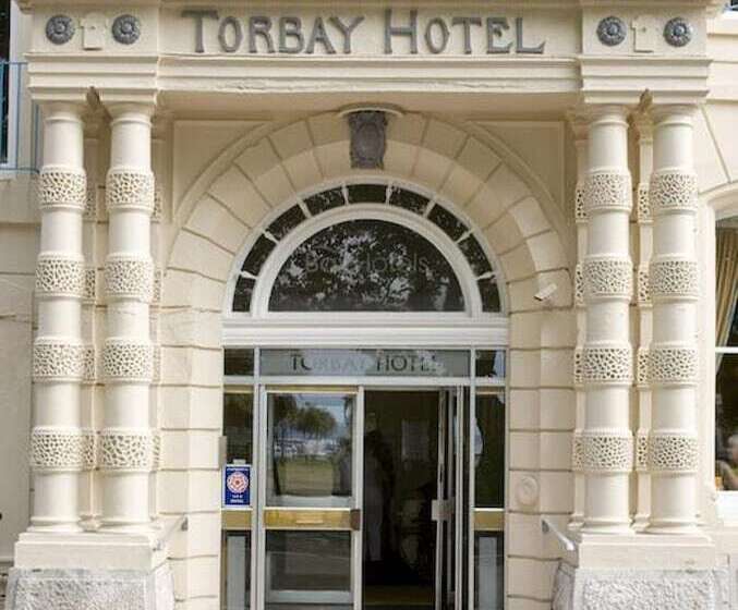 בית מלון כפרי The Caledonian Torbay