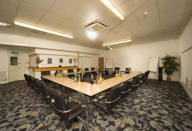 בית מלון כפרי The Caledonian Torbay