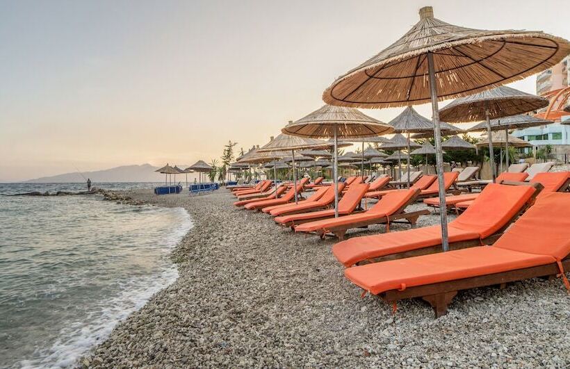 ホテル Vila Kalcuni Sarande