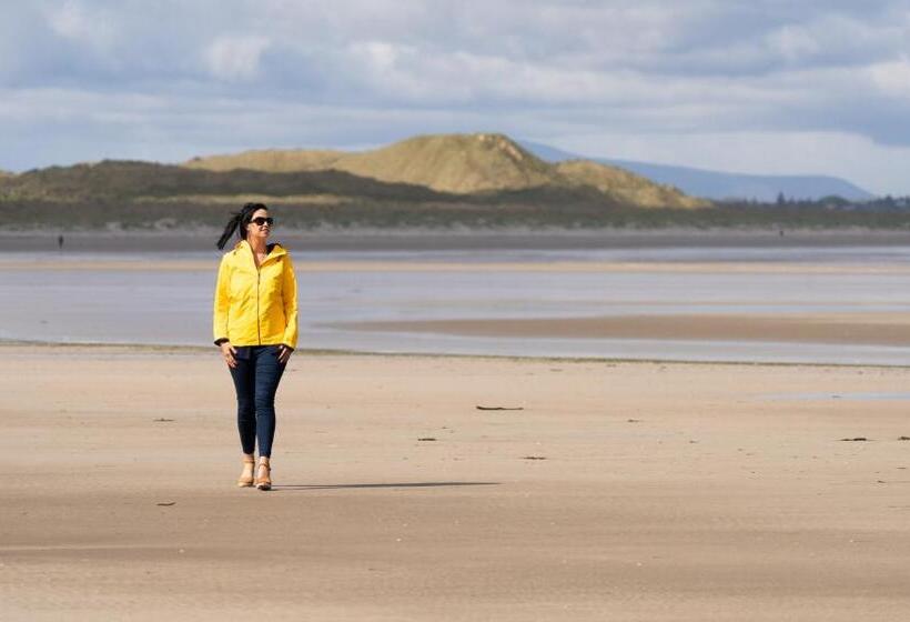 호텔 Waterfront House & Restaurant