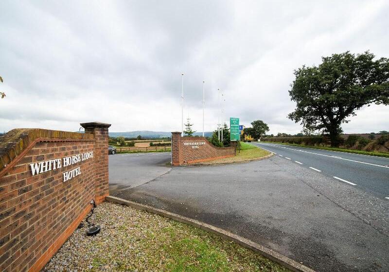 Отель White Horse Lodge