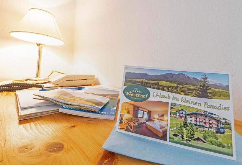 Wiesenhof, Hotel Direkt Am See