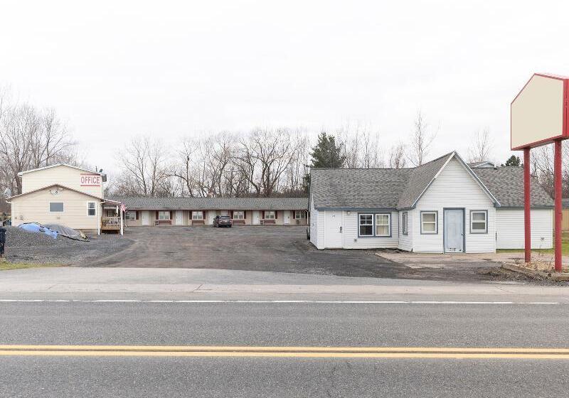 מוטל OYO Starlite Seneca Falls