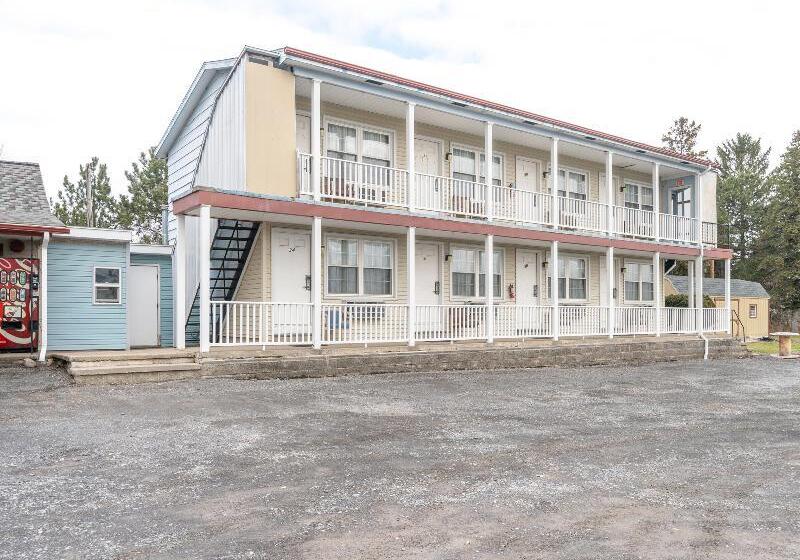 מוטל OYO Starlite Seneca Falls