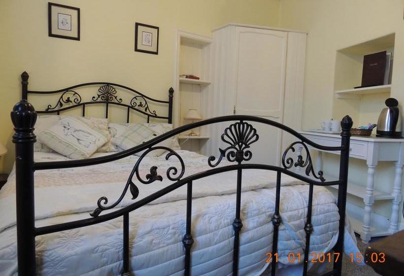 ホテル Orchard House