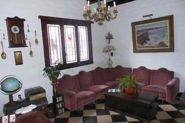 Puerto Nómade Hostel Internacional