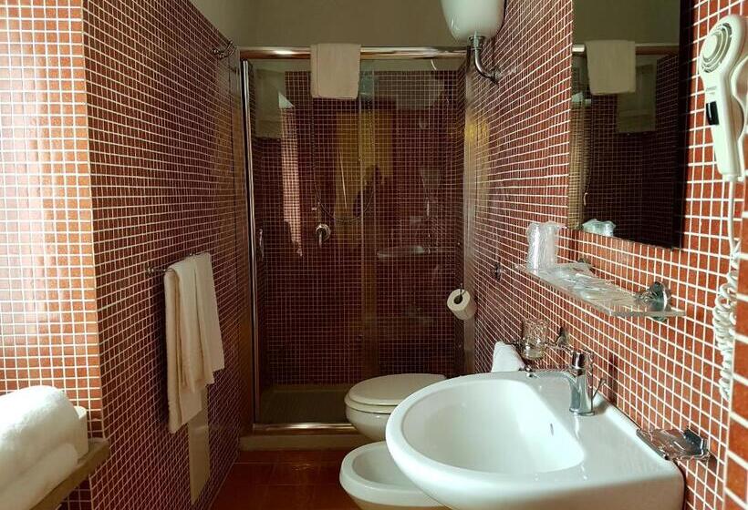 إقامة Agriturismo Podere S. Croce