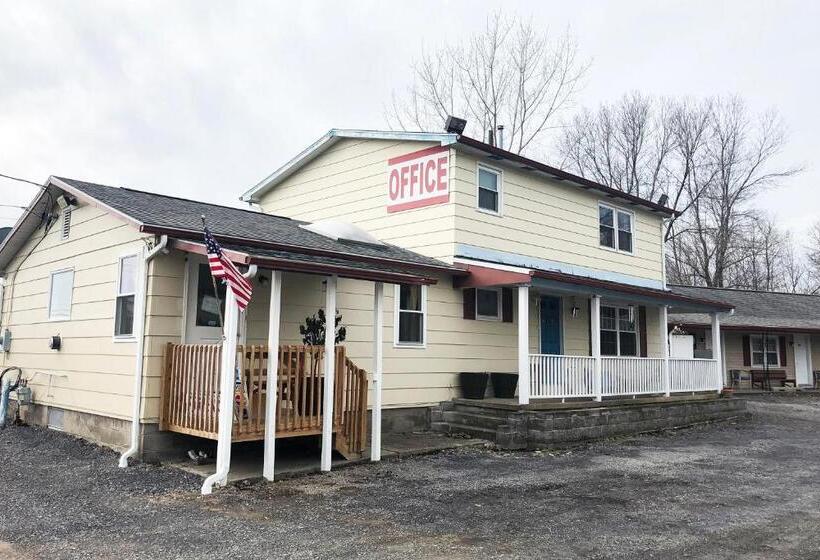 מוטל OYO Starlite Seneca Falls