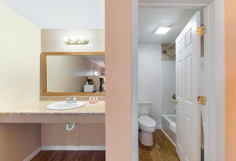 מוטל OYO Starlite Seneca Falls