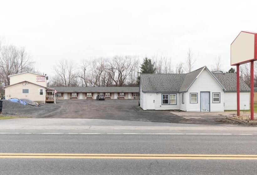 מוטל OYO Starlite Seneca Falls