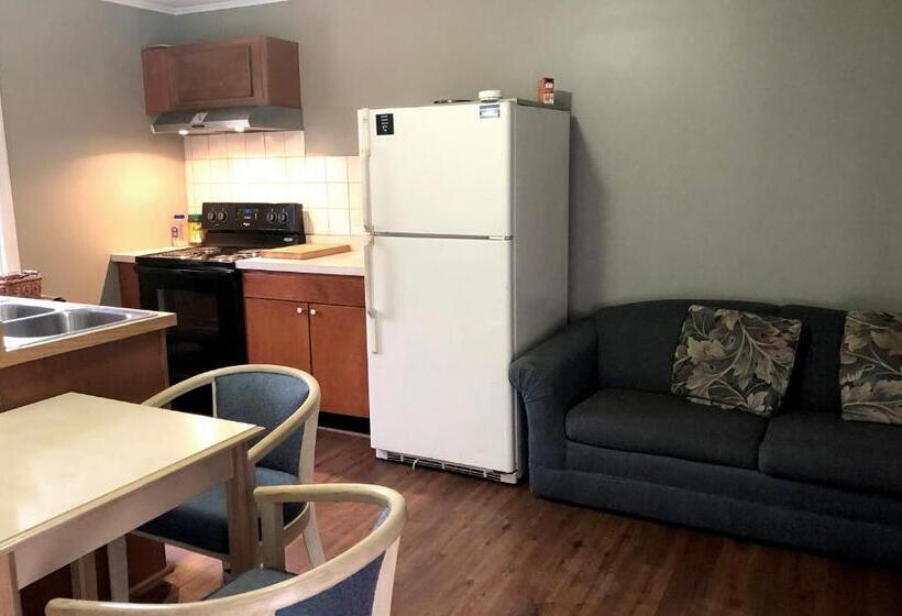 מוטל OYO Starlite Seneca Falls