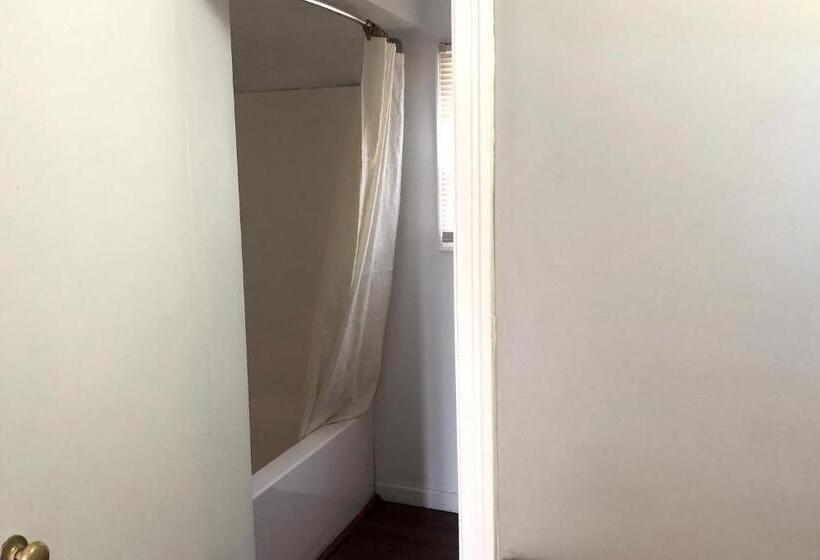 מוטל OYO Starlite Seneca Falls