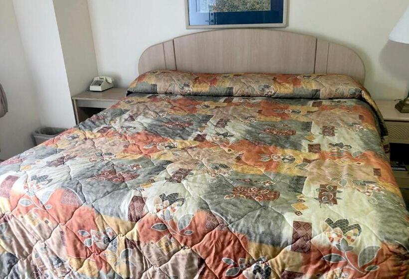 מוטל OYO Starlite Seneca Falls