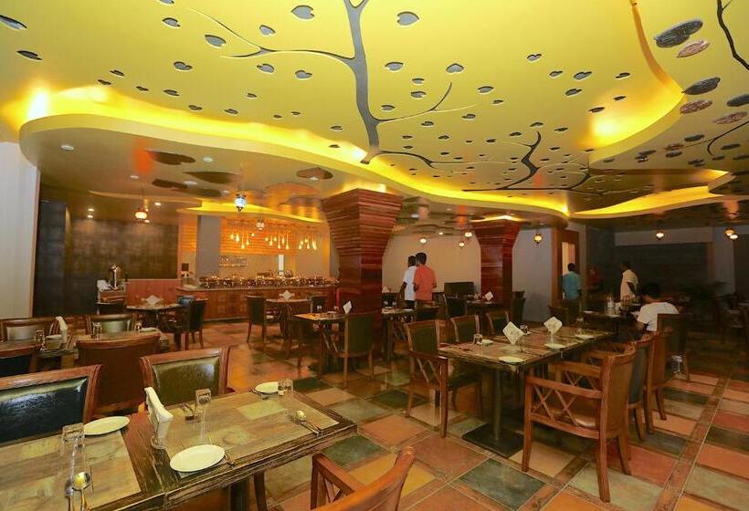 هتل Kaani Grand Seaview