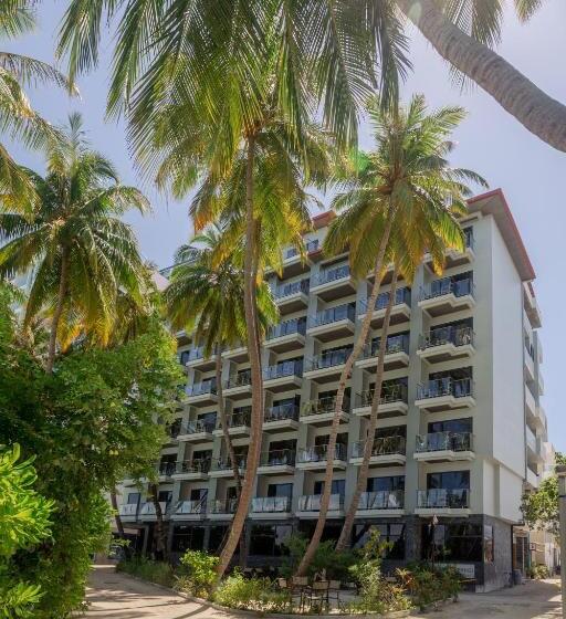 هتل Kaani Grand Seaview