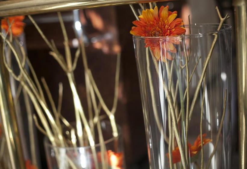 فندق Antwerp Inn