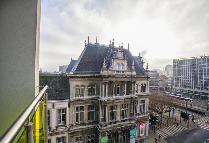 فندق Antwerp Inn