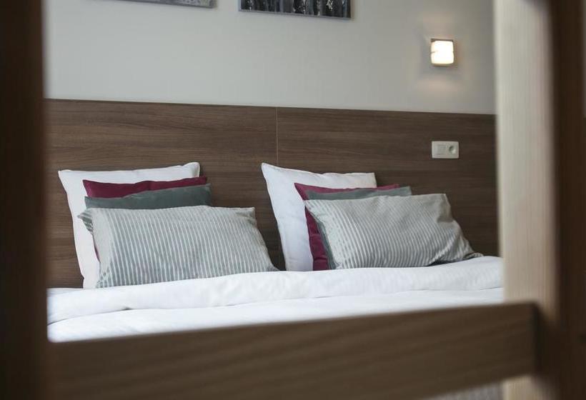 فندق Antwerp Inn