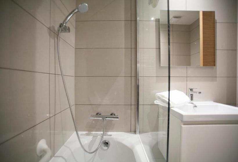 فندق Antwerp Inn