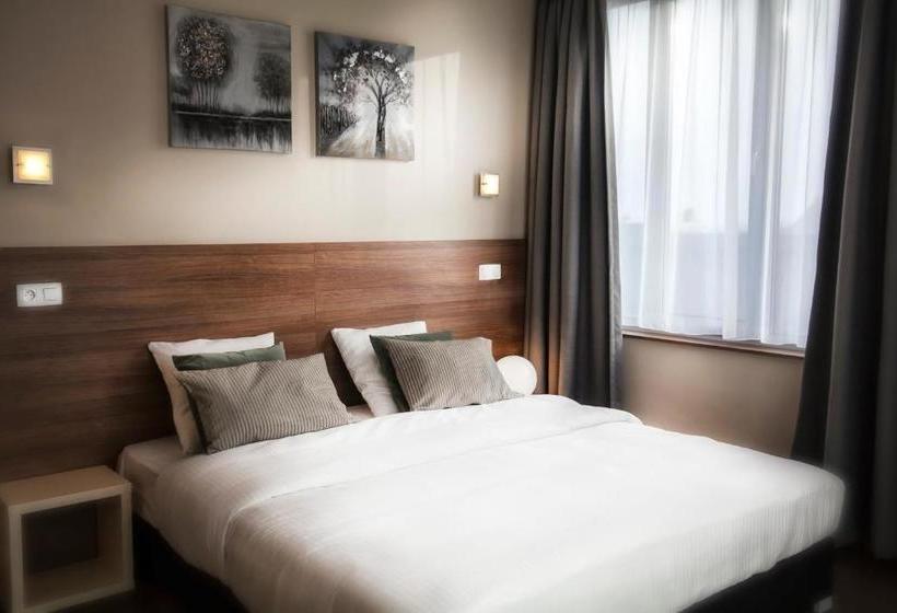 فندق Antwerp Inn