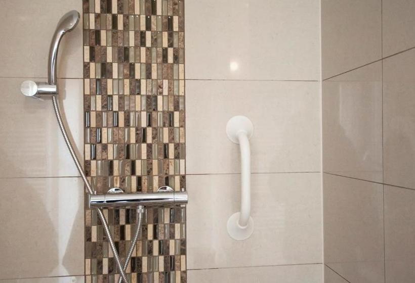 فندق Antwerp Inn