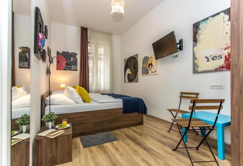 Bed and Breakfast 4citywindows