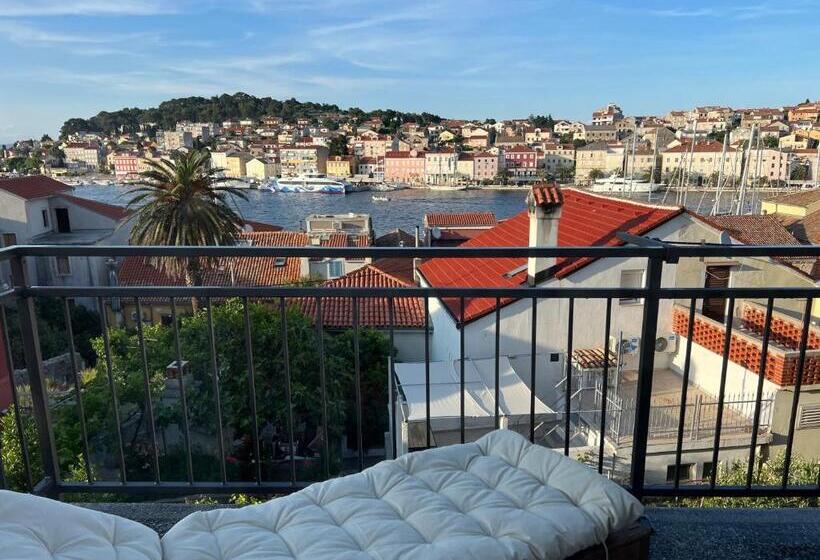 Bed and Breakfast Alaburic Rooms & Apartment