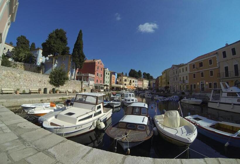 민박 Bed&breakfast Saturn