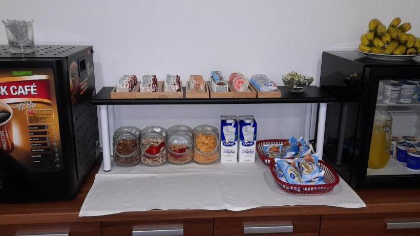 مبيت وإفطار Riva Rooms