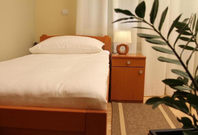 Bed and Breakfast Rooms Villa Aria