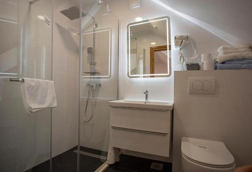 تختخواب و صبحانه Villa Ana Split