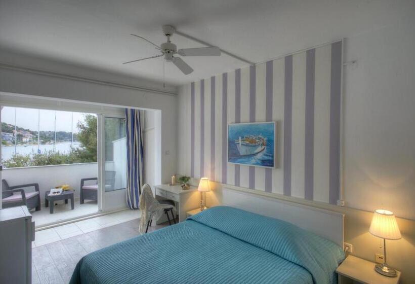 Gina Bed & Breakfast