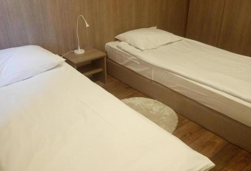 בית מלון כפרי Admiral Vinkovci