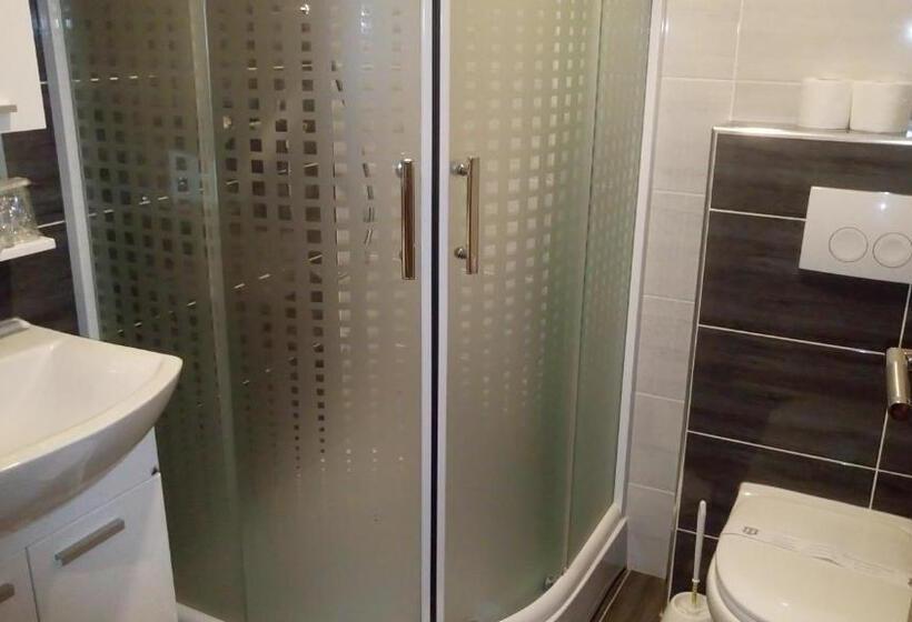 בית מלון כפרי Admiral Vinkovci