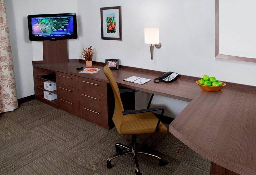 בית מלון כפרי Candlewood Suites Oklahoma City   Bricktown, An Ihg