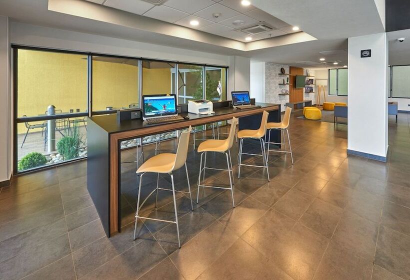 فندق City Express By Marriott Tampico Altamira