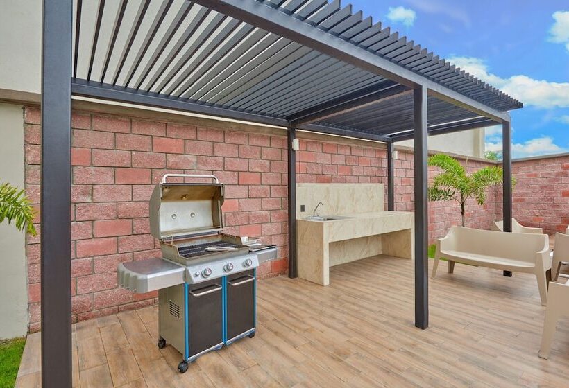 فندق City Express By Marriott Tampico Altamira