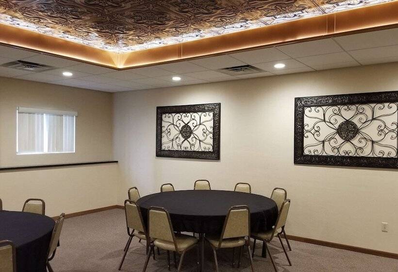 فندق Econo Lodge   Valley City