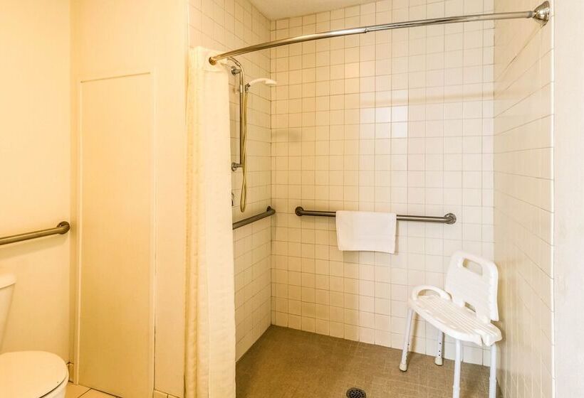 فندق Econo Lodge   Valley City