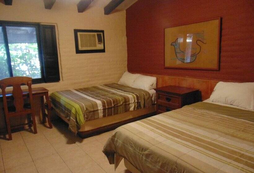 בית מלון כפרי El Rancho