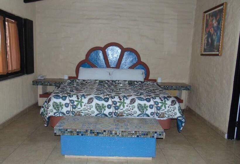 בית מלון כפרי El Rancho