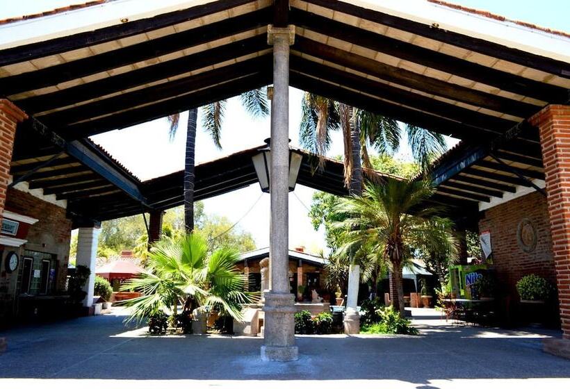 בית מלון כפרי El Rancho