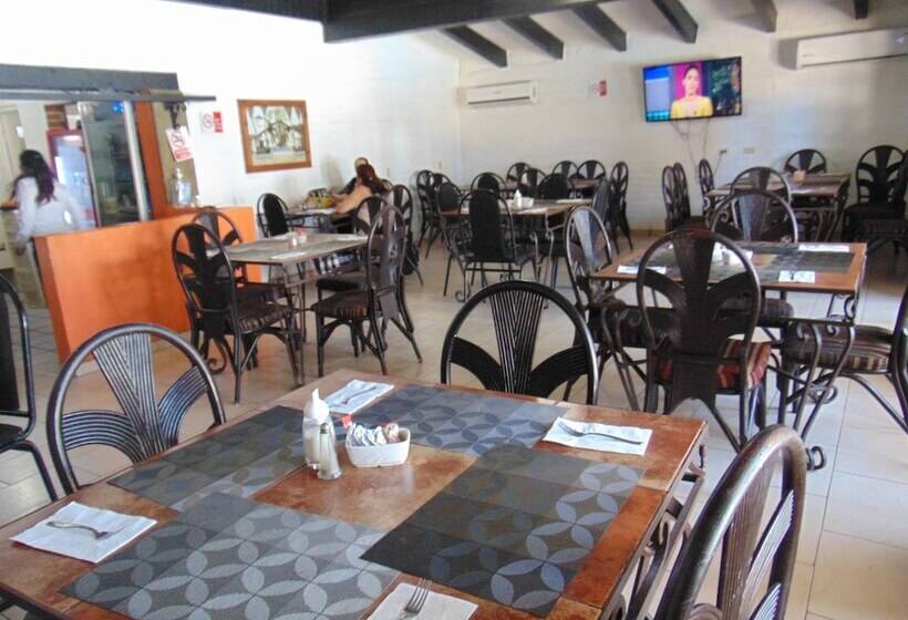 בית מלון כפרי El Rancho