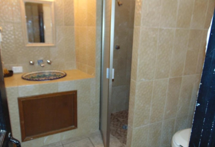 בית מלון כפרי El Rancho