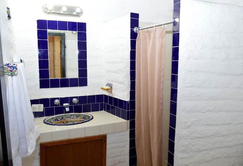 בית מלון כפרי El Rancho