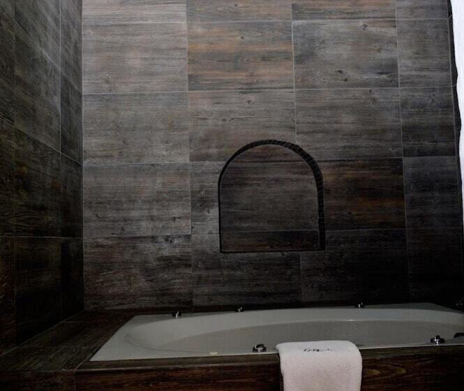 בית מלון כפרי El Rancho